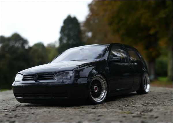 1:18 VW GOLF 4 IV MK4 GTI 1998 schwarz - Diecast Tuning inkl.BBS + OVP